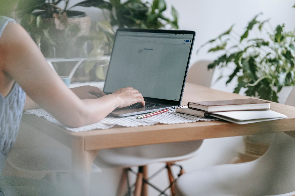 How Many Keywords Do I Need For An Amazon Book [KDP Guide]
